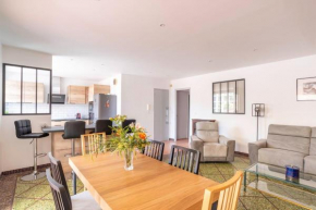 Spacious and bright 85 m near downtown